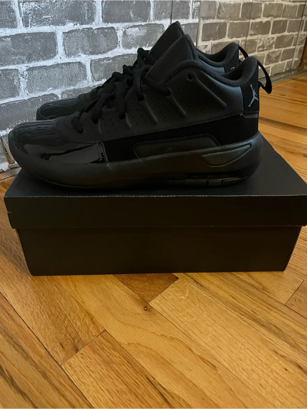 Jordan Men's Black Low-Top Patent Basketball Sneakers